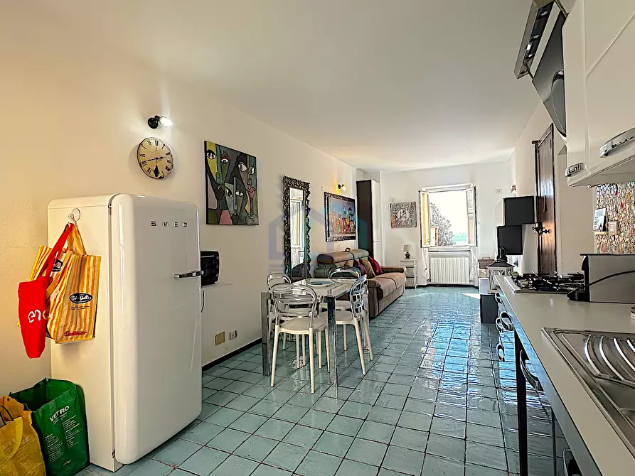 Immagine 10 di Bilocale in vendita  in Via Matteo Repetto 21 a Albissola Marina