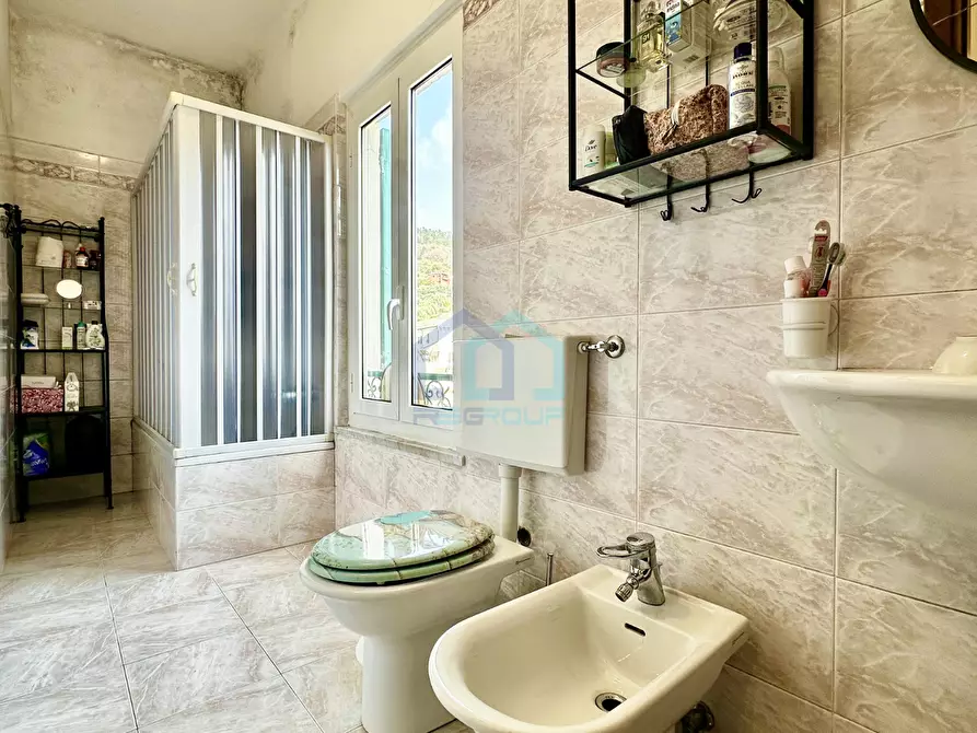 Immagine 15 di Pentalocale in vendita  in Via Savona 6 a Quiliano