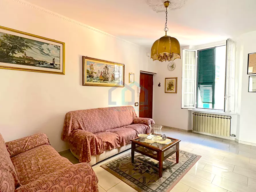 Immagine 1 di Pentalocale in vendita  in Via Piave 25 a Savona