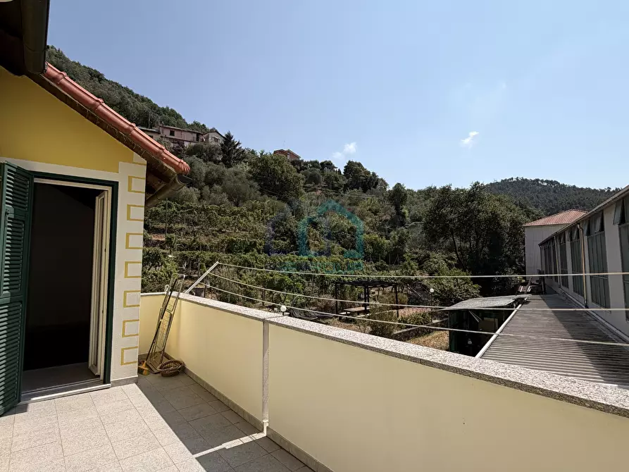 Immagine 11 di Villa in vendita  in Via Tecci 16 a Quiliano