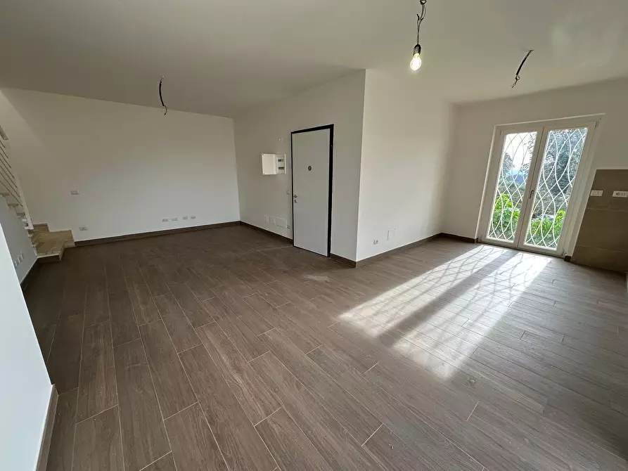 Immagine 12 di Casa bifamiliare in vendita  in Via Giacomo Leopardi a Fonte Nuova