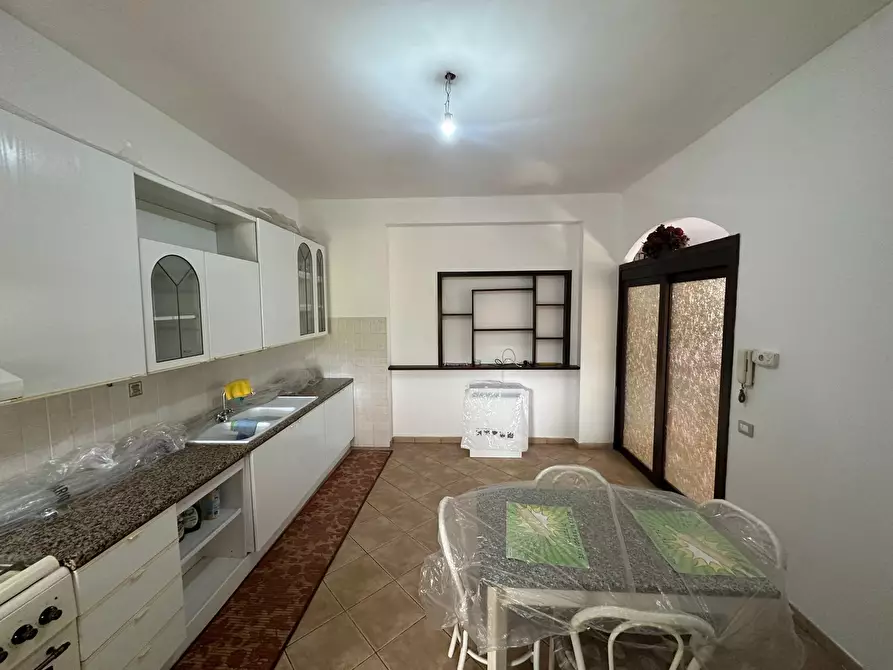 Immagine 26 di Villa in vendita  in Via GuidoReni a Guidonia Montecelio