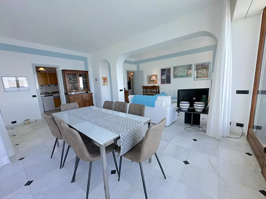 Immagine 3 di Quadrilocale in affitto  a Chiavari