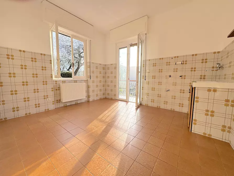 Immagine 4 di Trilocale in affitto  a Leivi