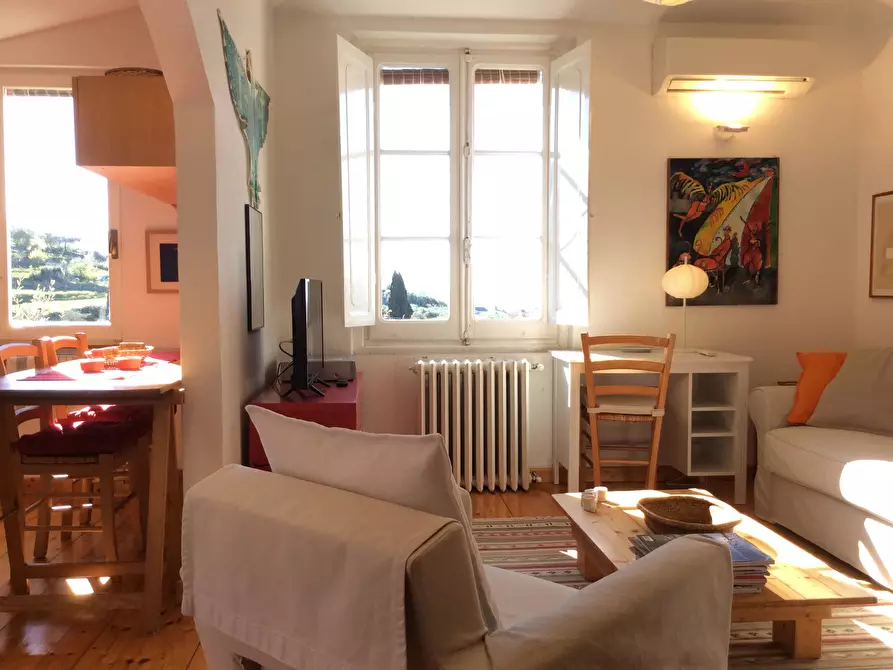 Immagine 1 di Casa bifamiliare in affitto  a Chiavari