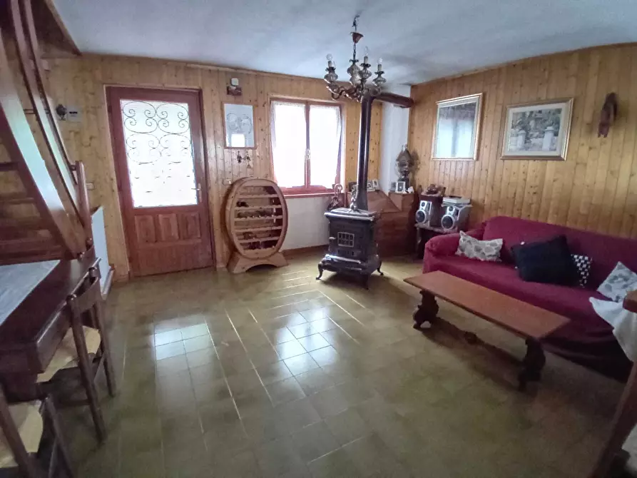 Immagine 3 di Villetta a schiera in vendita  a Bedonia