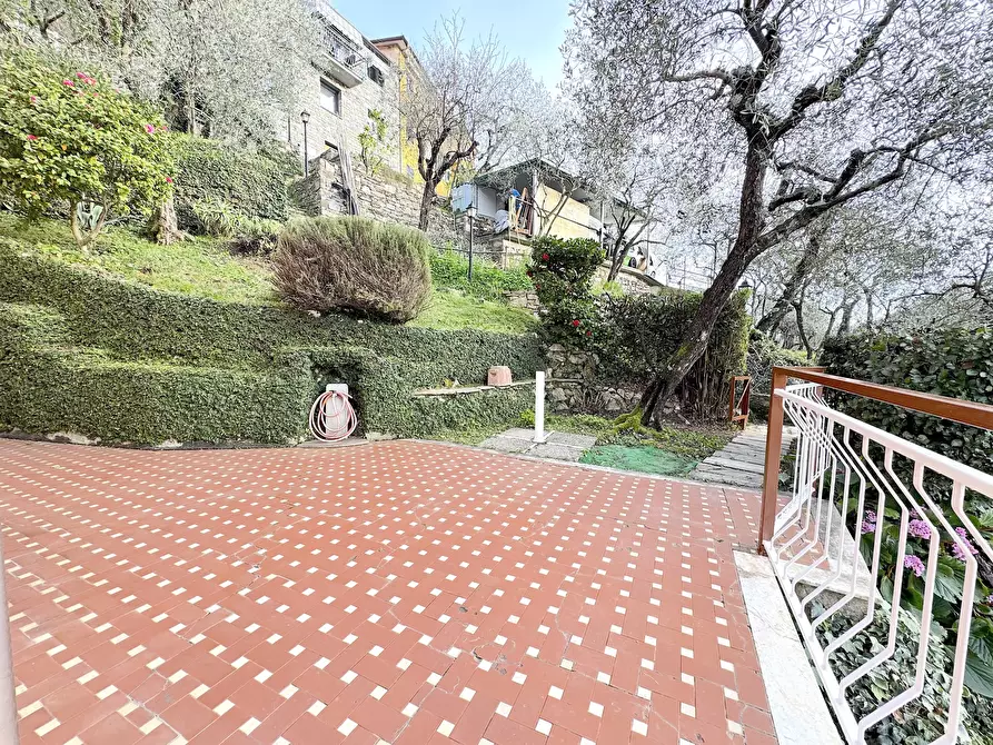 Immagine 2 di Trilocale in affitto  a Leivi