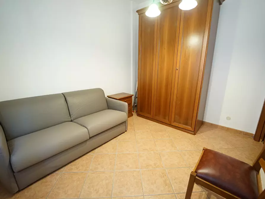 Immagine 13 di Trilocale in affitto  a Chiavari