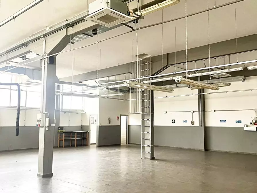 Immagine 3 di Laboratorio in vendita  in Via A. Meucci a Bagno A Ripoli