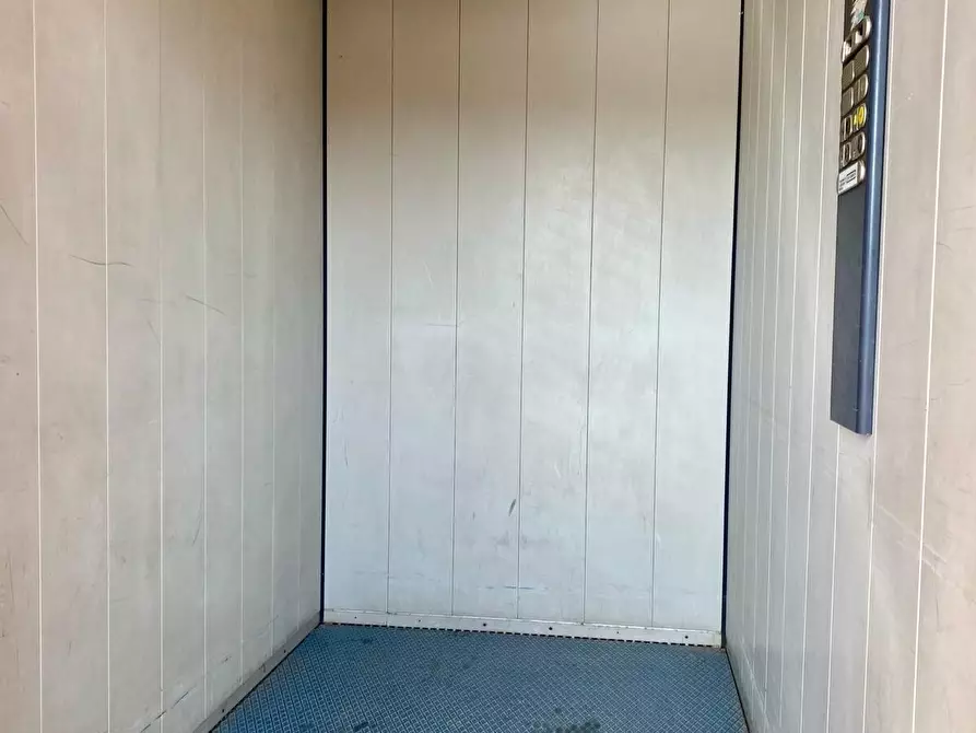 Immagine 16 di Capannone industriale in affitto  in Via Codignola a Scandicci