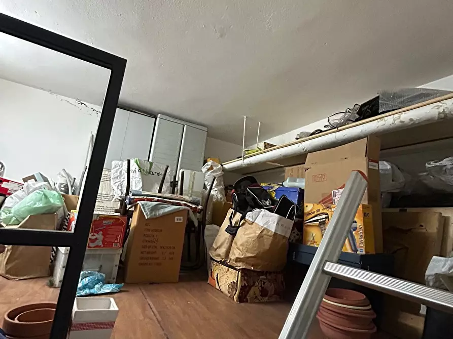 Immagine 3 di Garage in vendita  in Via della Villa Demidoff a Firenze