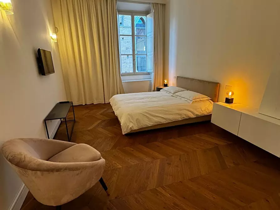 Immagine 5 di Appartamento in affitto  in Via dei Calzaiuoli a Firenze
