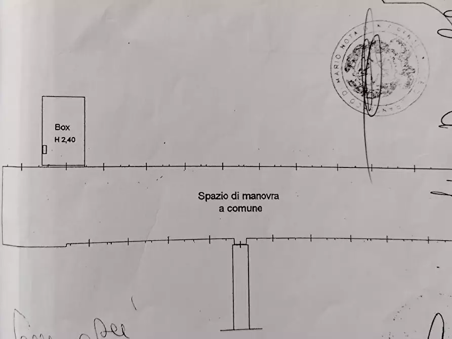 Immagine 7 di Garage in vendita  in Via Baracca a Firenze