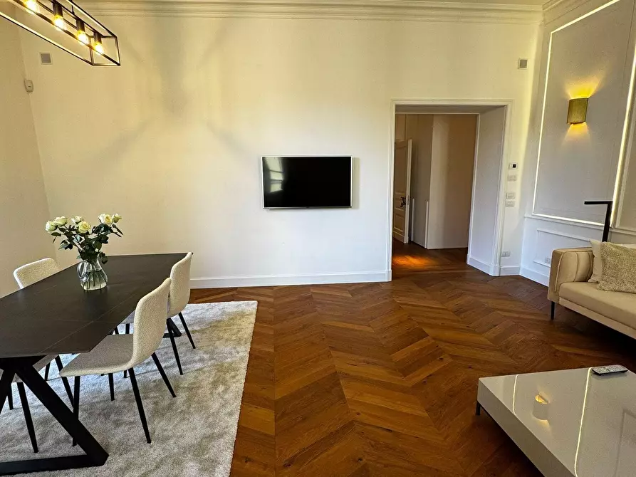 Immagine 8 di Appartamento in affitto  in Via dei Calzaiuoli a Firenze