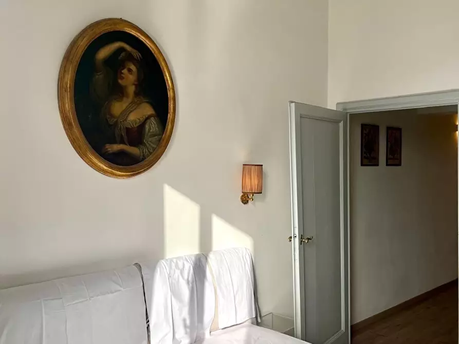 Immagine 10 di Quadrilocale in affitto  in Lungarno Vespucci a Firenze
