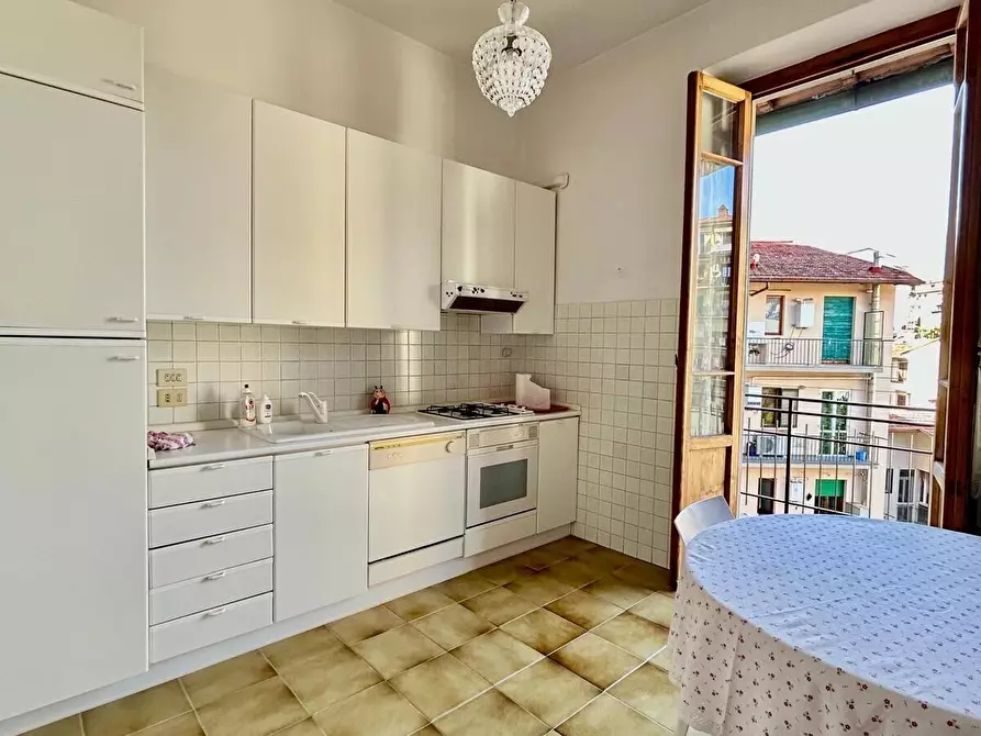 Immagine 11 di Trilocale in affitto  in Via Giandomenico Romagnosi a Firenze