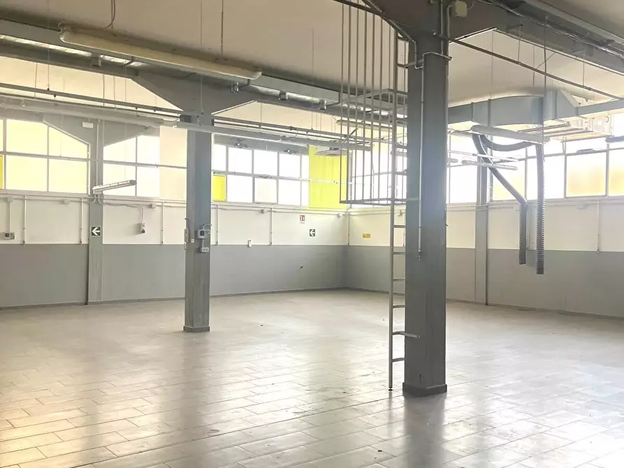 Immagine 6 di Laboratorio in vendita  in Via A. Meucci a Bagno A Ripoli