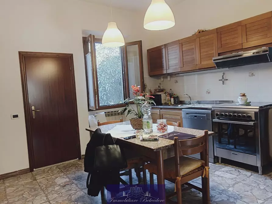 Immagine 1 di Appartamento in vendita  in Via Livornese a Lastra A Signa