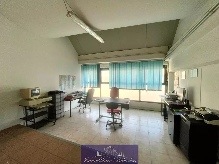 Immagine 4 di Capannone industriale in vendita  in Via Castronella a Campi Bisenzio