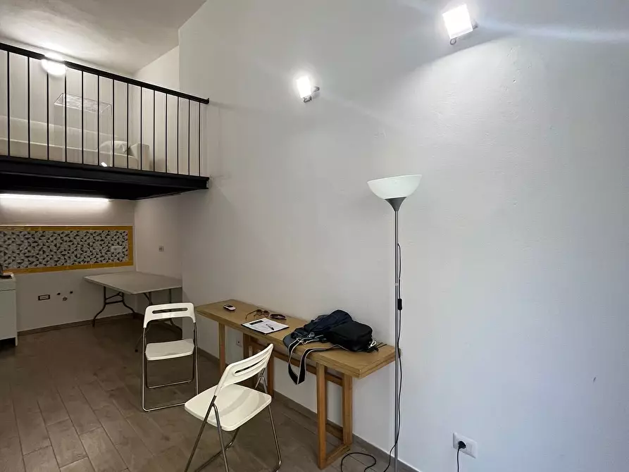 Immagine 20 di Laboratorio in affitto  in Via Baracca a Firenze