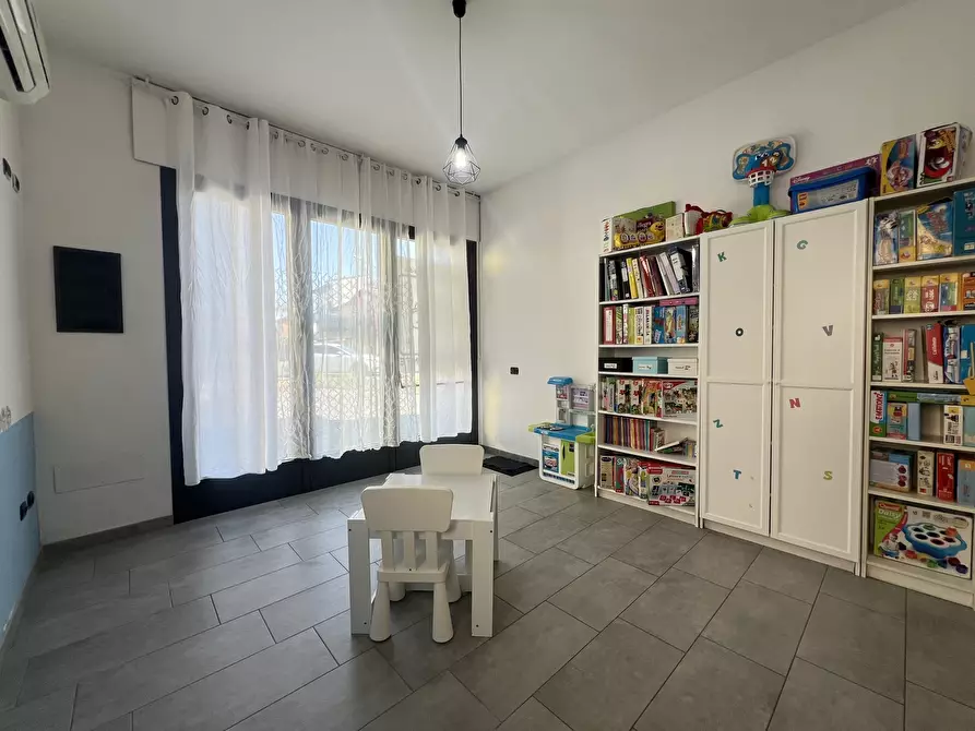 Immagine 16 di Locale commerciale in vendita  in Via Argini 2 a Ravarino