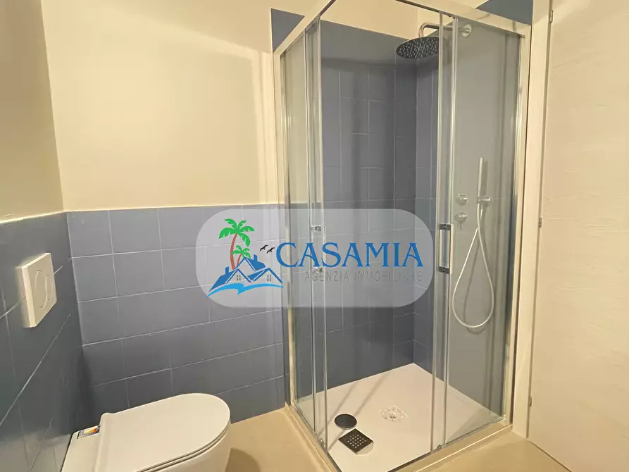 Immagine 11 di Trilocale in affitto  a San Benedetto Del Tronto