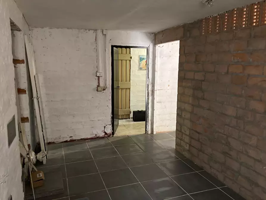 Immagine 27 di Trilocale in affitto  a Bologna