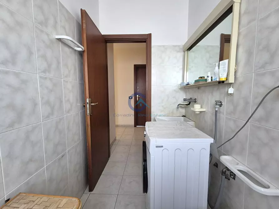 Immagine 17 di Quadrilocale in affitto  in Via dei Conti Falluc 126 a Catanzaro