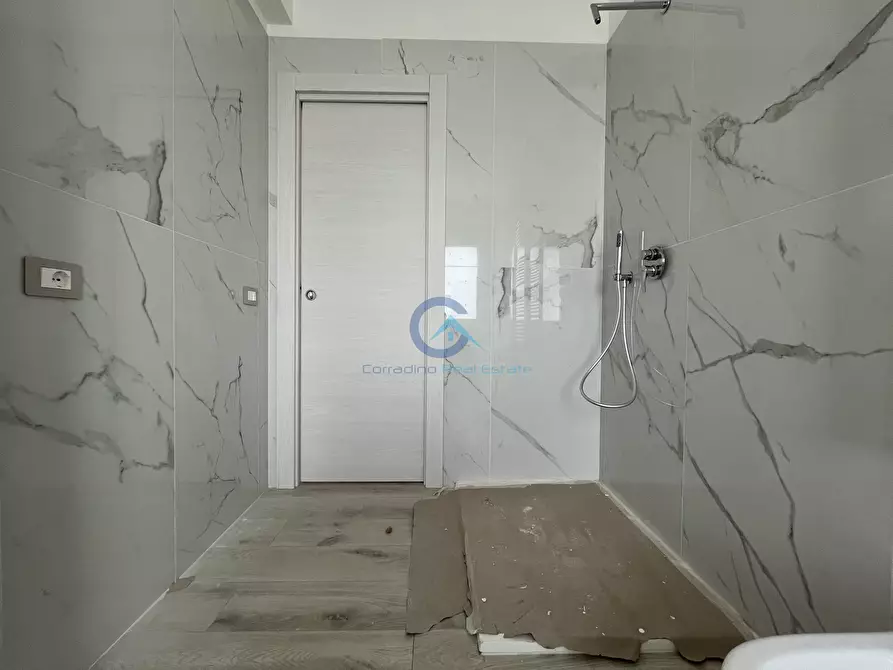 Immagine 11 di Trilocale in vendita  in Via Antonio Izzi de Falenta 11 a Catanzaro