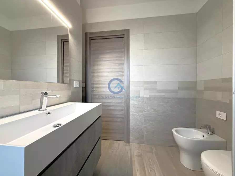 Immagine 14 di Trilocale in affitto  a Catanzaro