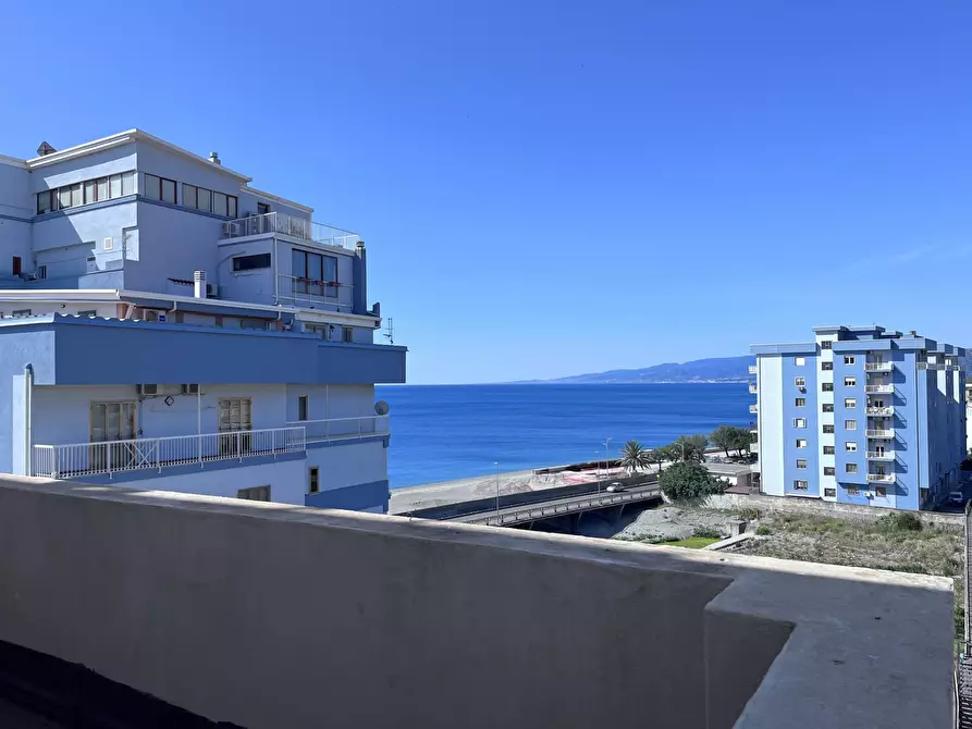 Immagine 1 di Attico in affitto  a Catanzaro