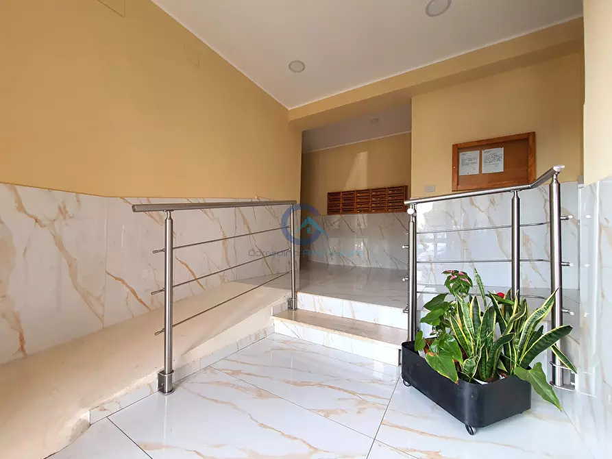 Immagine 25 di Pentalocale in vendita  in Viale Vincenzo de Filippis 298 a Catanzaro