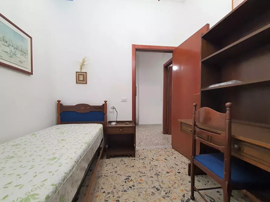 Immagine 14 di Stanza singola in affitto  a Catanzaro