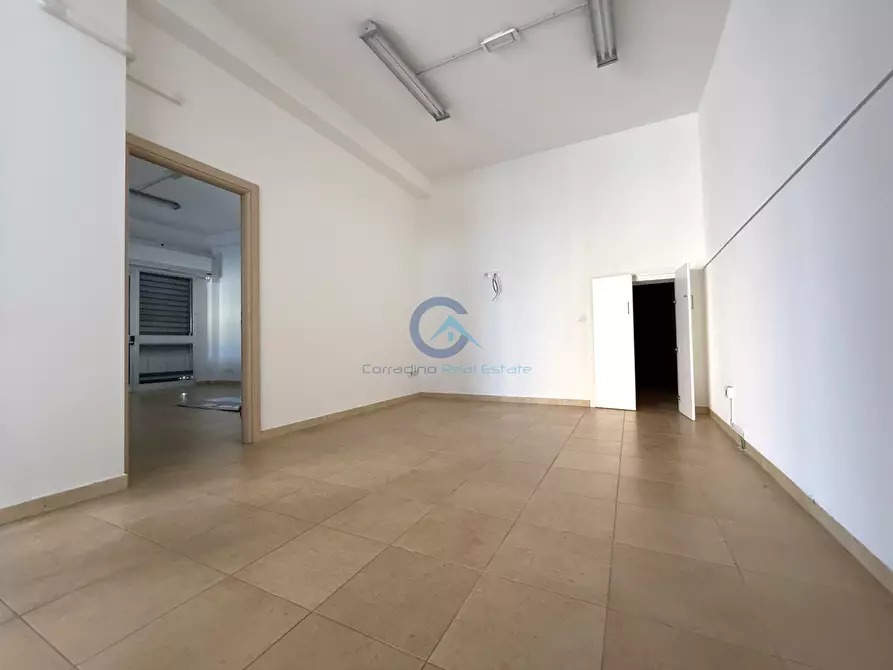 Immagine 3 di Ufficio in vendita  in Via Milazzo 32 a Catanzaro