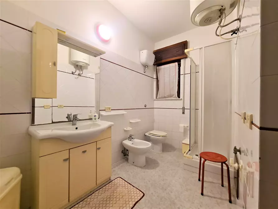 Immagine 9 di Trilocale in affitto  a Catanzaro