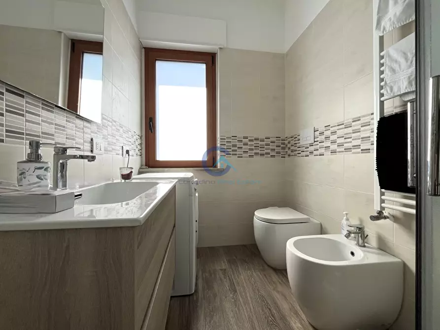 Immagine 10 di Trilocale in vendita  in Traversa IV Viale Crotone 8 a Catanzaro