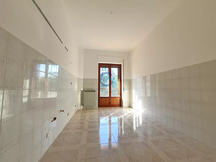 Immagine 10 di Pentalocale in vendita  in Viale dei Normanni 135 a Catanzaro