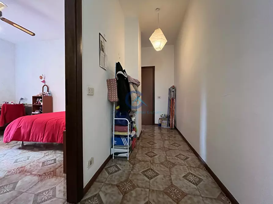 Immagine 12 di Trilocale in vendita  in Viale Crotone 6 a Catanzaro