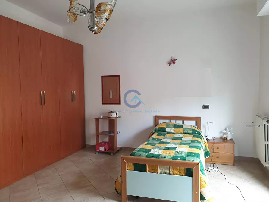 Immagine 11 di Stanza singola in affitto  a Catanzaro