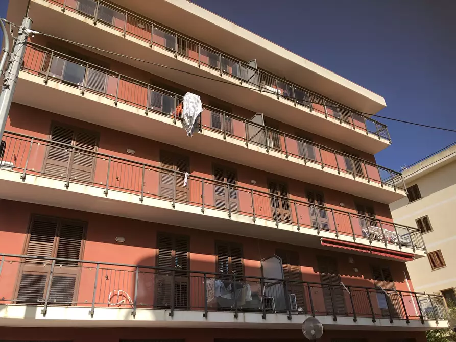 Immagine 3 di Trilocale in vendita  in VIA OLANDA a Siracusa
