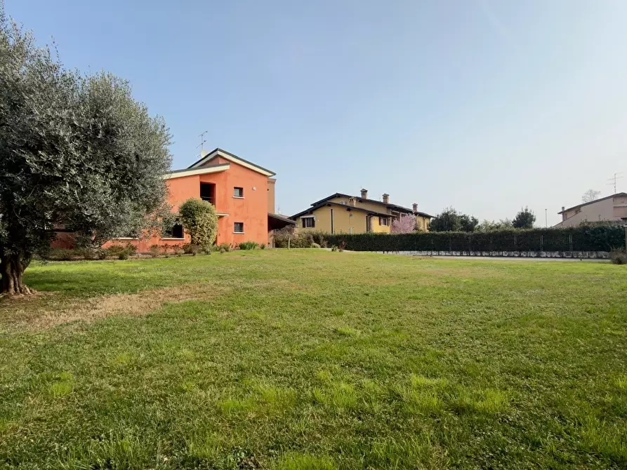 Immagine 3 di Casa indipendente in vendita  in Via Volta Traversa . II 1 a San Zeno Naviglio