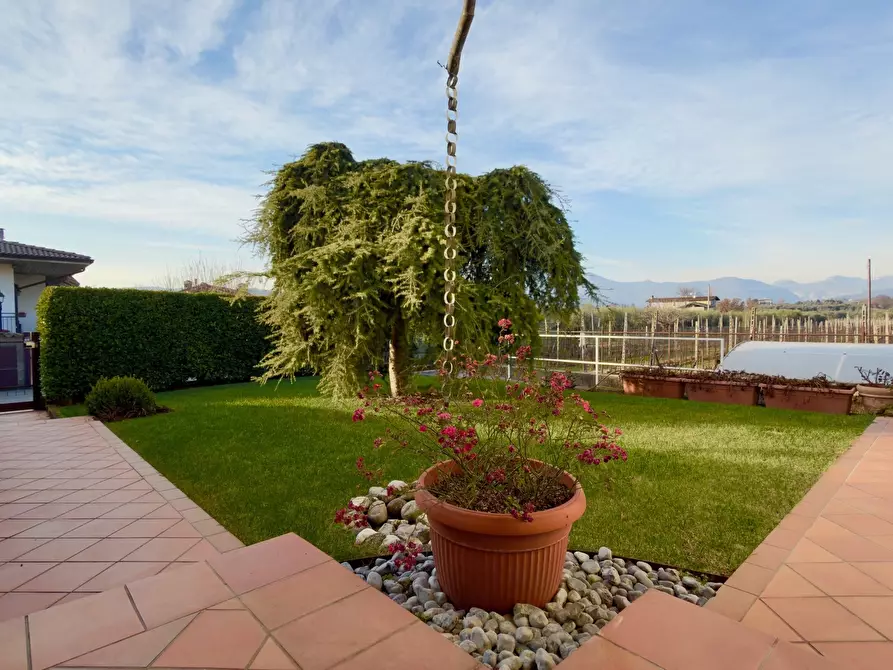 Immagine 4 di Casa bifamiliare in vendita  in Via Benaco a Puegnago Sul Garda