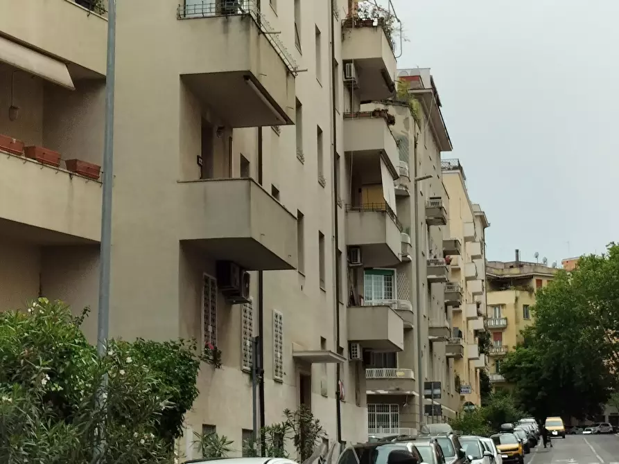 Immagine 1 di Stanza singola in affitto  in Via Salento a Roma