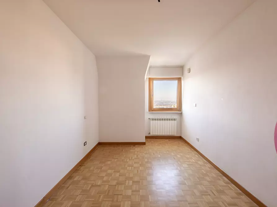 Immagine 22 di Trilocale in vendita  in Via Pietro Mascagni a Roma