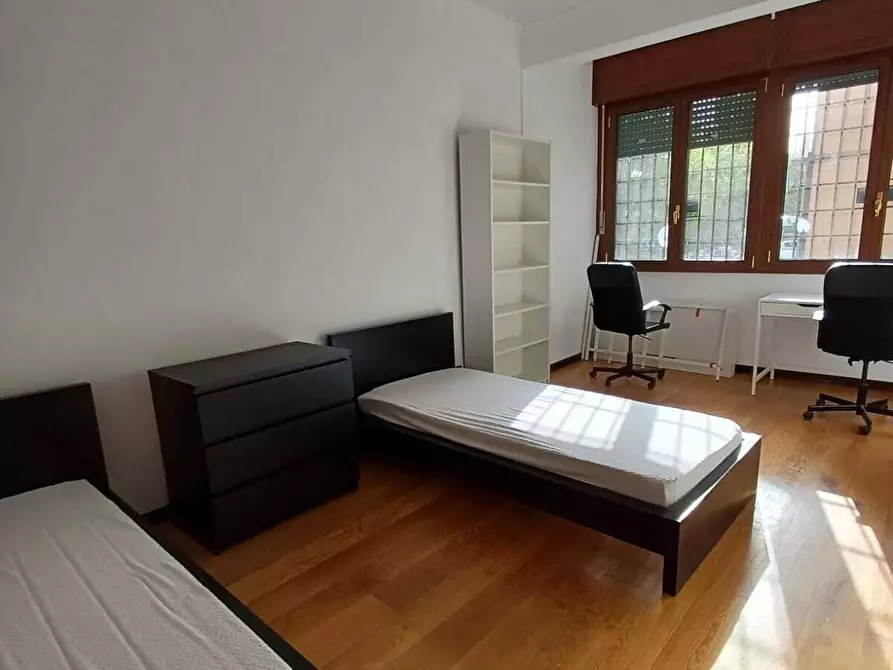 Immagine 10 di Stanza singola in affitto  in Lungotevere Dante 310 a Roma