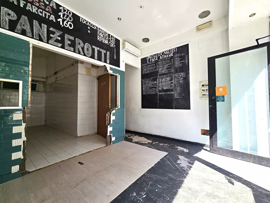 Immagine 3 di Locale commerciale in affitto  in Viale Somalia 47 a Roma