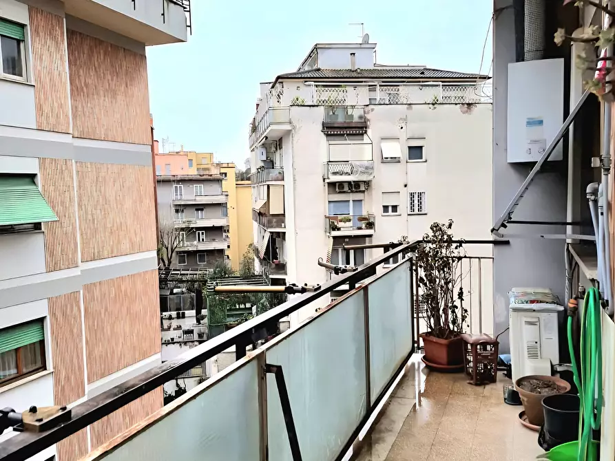 Immagine 14 di Bilocale in affitto  in Via Pietro Mascagni 186 a Roma