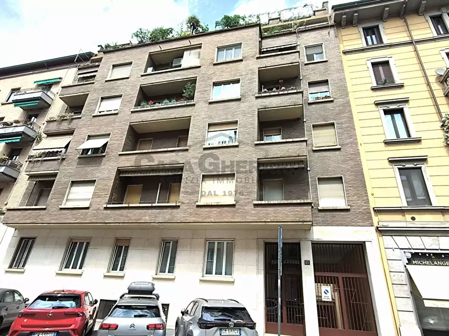 Immagine 37 di Trilocale in vendita  in Via Davide Carnaghi 15 a Milano