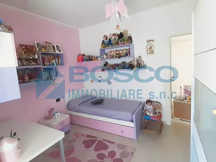 Immagine 15 di Pentalocale in vendita  in Via Sarzana a La Spezia