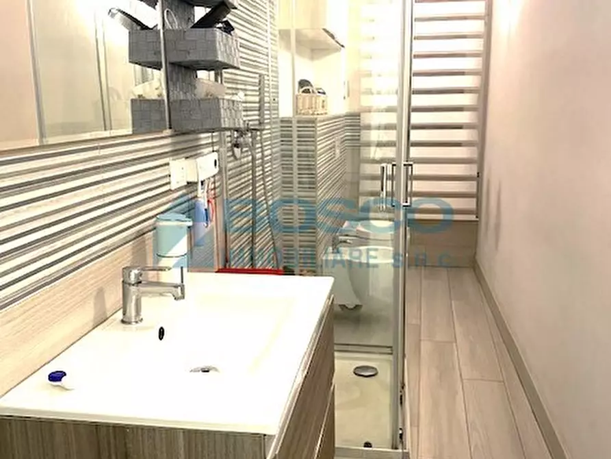 Immagine 5 di Quadrilocale in vendita  in Via Vittorio Veneto 144 a La Spezia